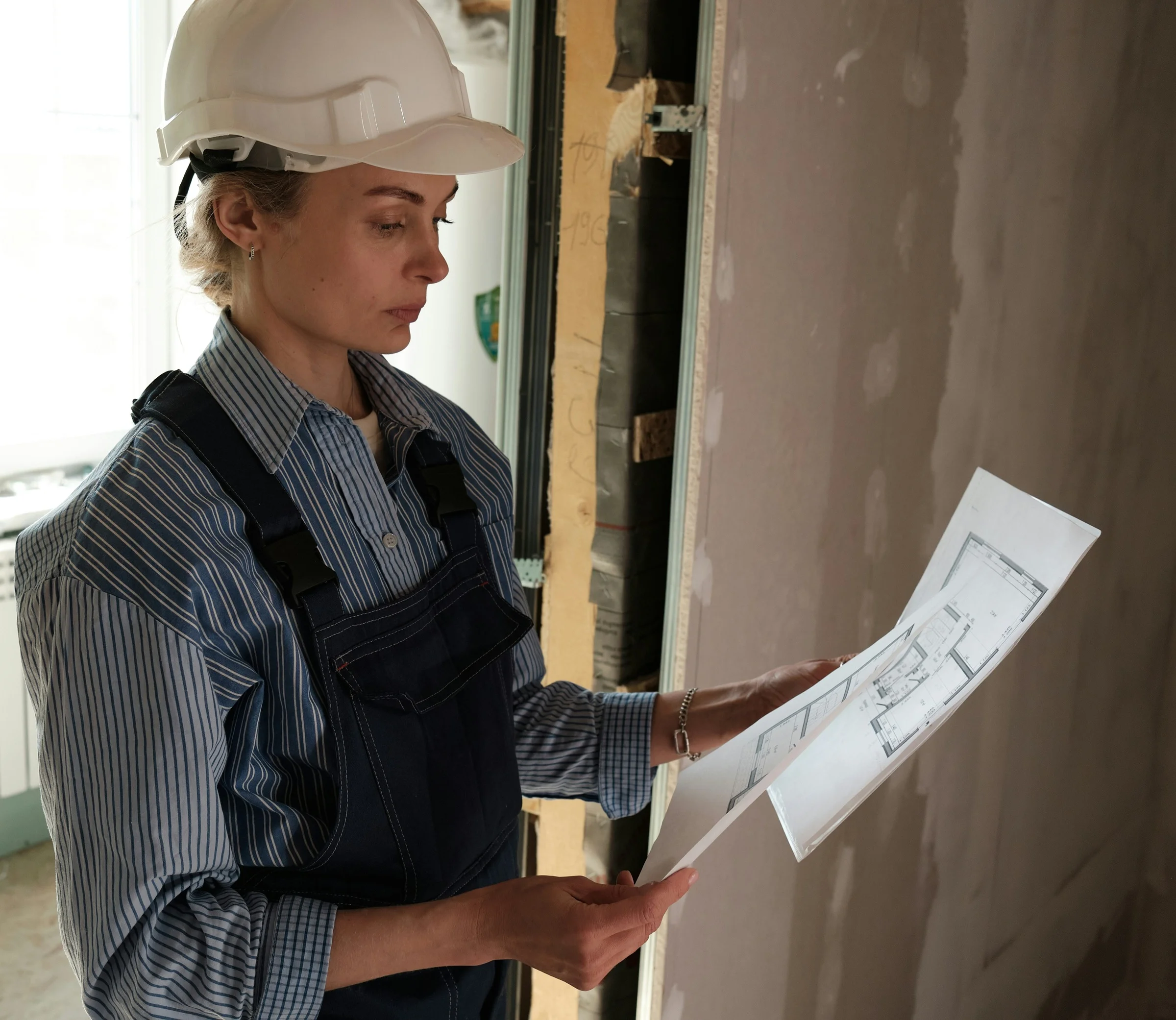Property inspector conducting a site inspection in Ottawa